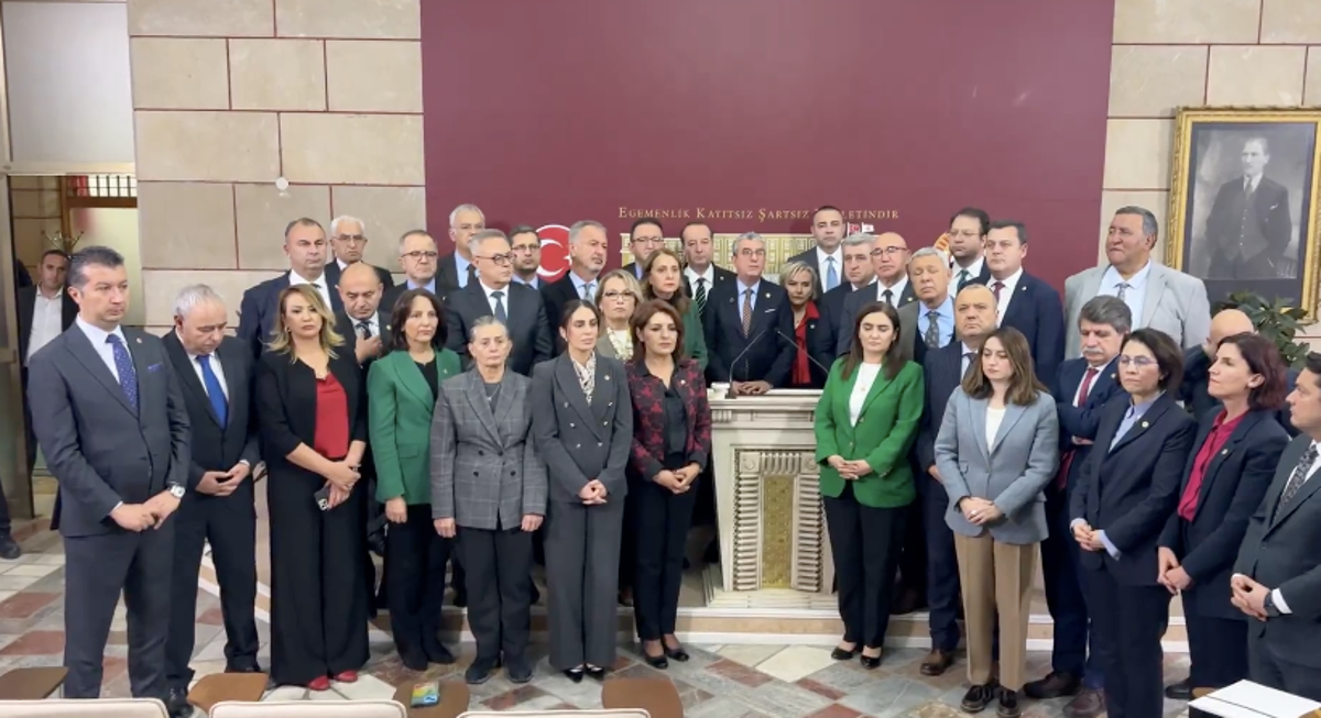 CHP, emekli aylıklarının artırılması için TBMM'de eyleme başladı / CHP Grup Başkanvekili Gökhan Günaydın-TBMM