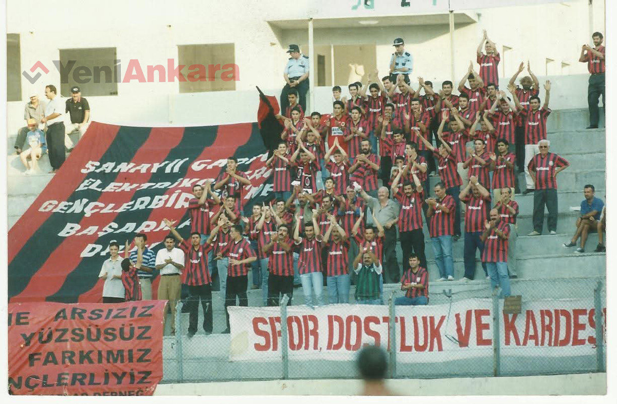 Fotoğraf: 15 Ağustos 1999 Denizli deplasmanından...