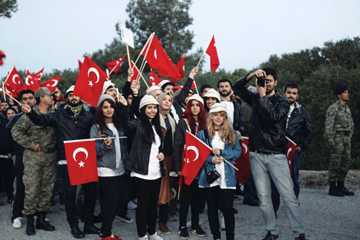 2014 yılında Kocaeli Üniversitesi İletişim Fakültesi öğrencilerinin Çanakkale'ye ziyareti (Fotoğraf: Fırat Karabulut)
