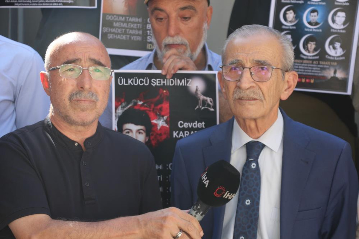 Şevket Can Özbay (Sağda)