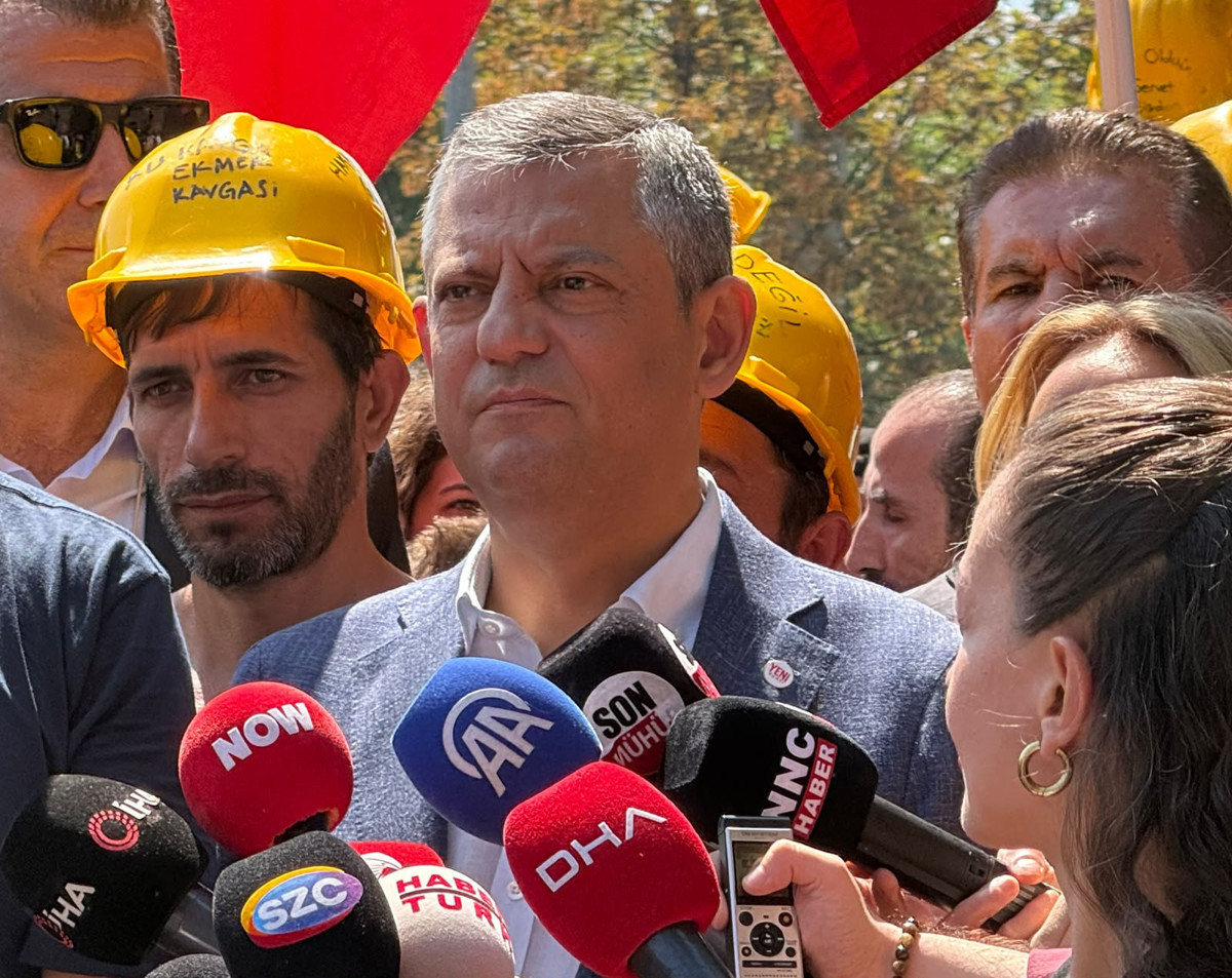 Yeni Parti Genel Başkanı Özgür Özel