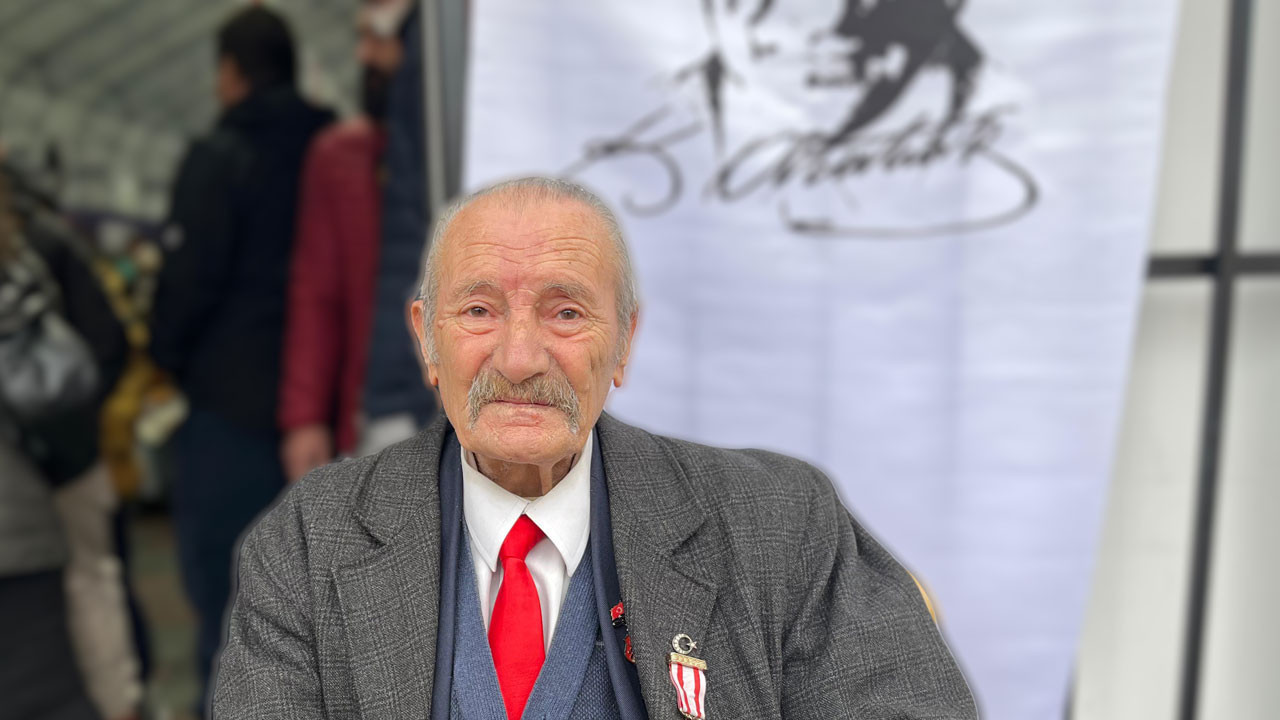 Kıbrıs Gazisi Hüsamettin Eroğlu gençlere Ankara'dan seslendi: ''Zulmün ortasında vatan için savaştık''