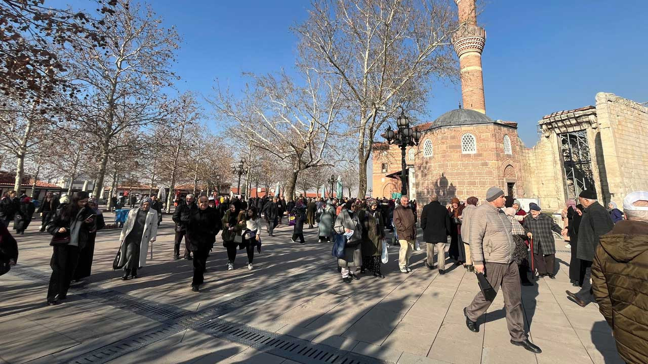 Regaip Kandili Ankara’da böyle geçiyor | O noktalar yine doldu taştı