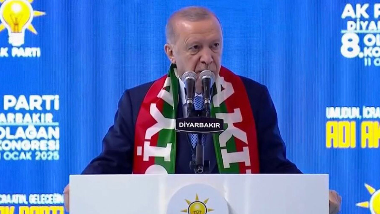 Cumhurbaşkanı Erdoğan: "Terör örgütü kendini feshetmeli, silahlar gömülmeli"