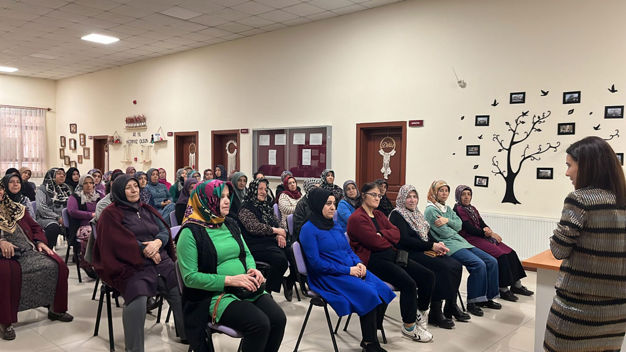 Altındağ'da 'çocuk sağlığı ve hastalıkları' semineri düzenlendi