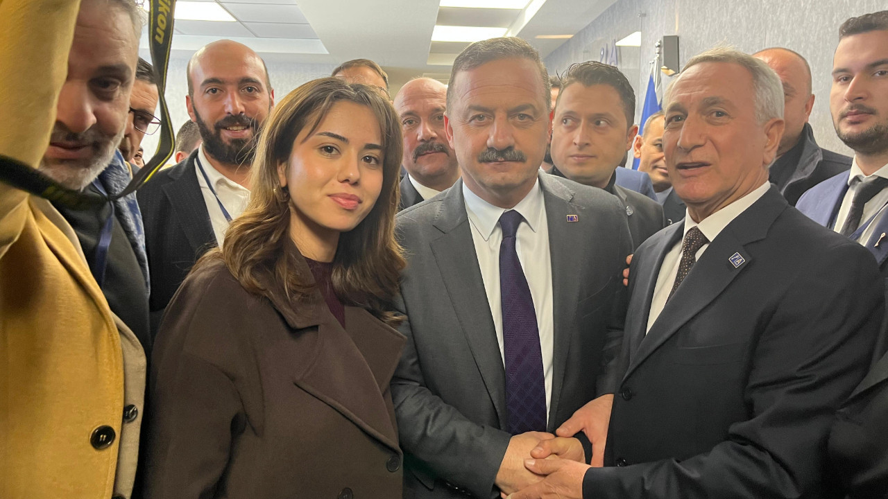 Yavuz Ağıralioğlu: “Muhalefetin kırmızı kartı halkın sorunlarını çözmeye yetmez”