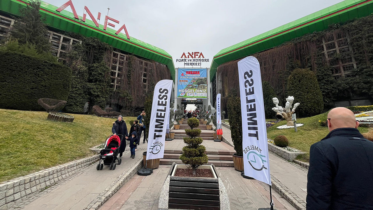 Doğa tutkunları Ankara'daki kamp, karavan ve doğa sporları fuarına akın ediyor