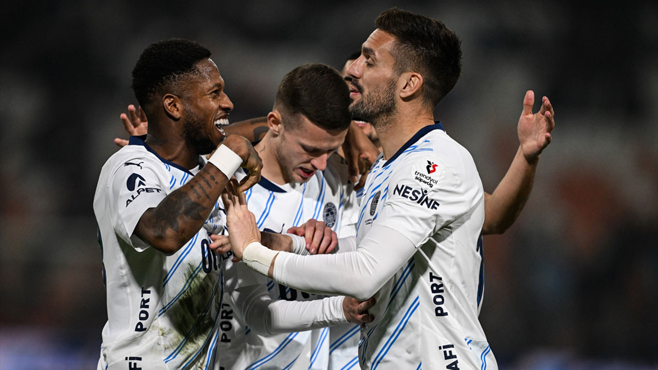 Fenerbahçe evinde Avrupa hedefi için 3 puan arıyor: Rakip Fransa temsilcisi Lyon