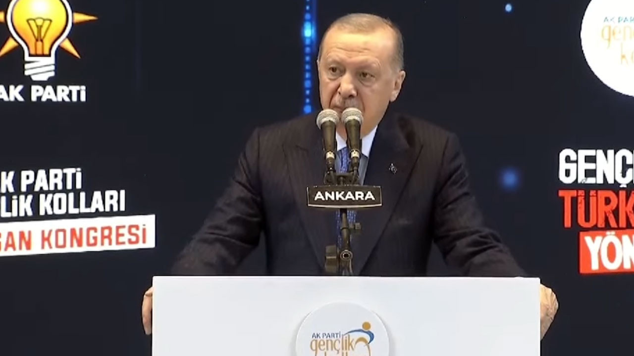 Cumhurbaşkanı Erdoğan Ankara'dan gençlere seslendi: Gençlik Kolları'nda başkan değişimi