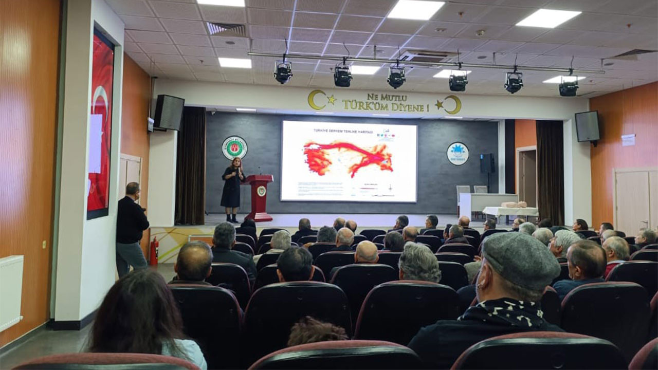 Etimesgut Kent Konseyi ve TEMAD'dan "Afet Farkındalık Eğitimi Programı"