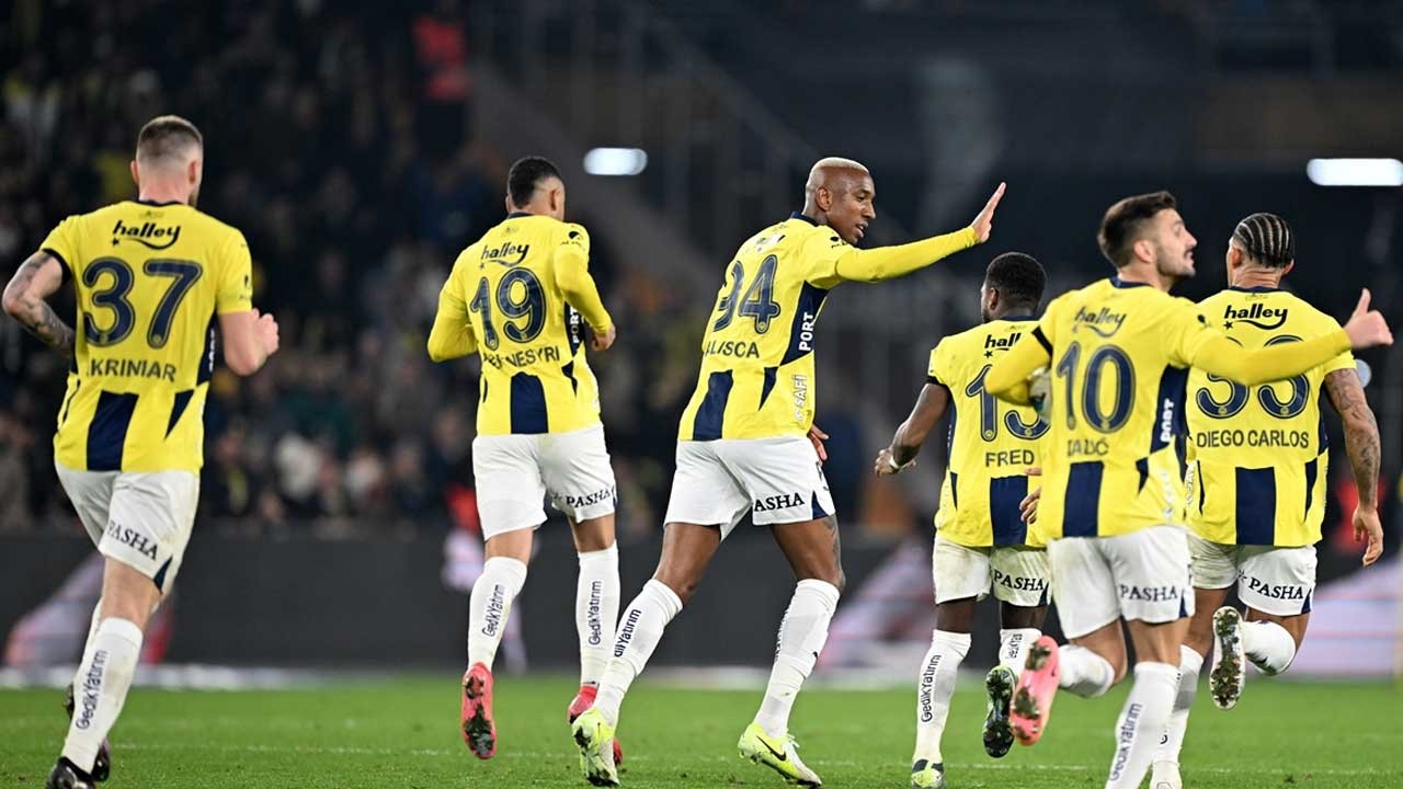 Fenerbahçe, olaylı maçta Çaykur Rizespor'u geriden gelerek devirdi: 5 gol 2 kırmızı kart 1 penaltı