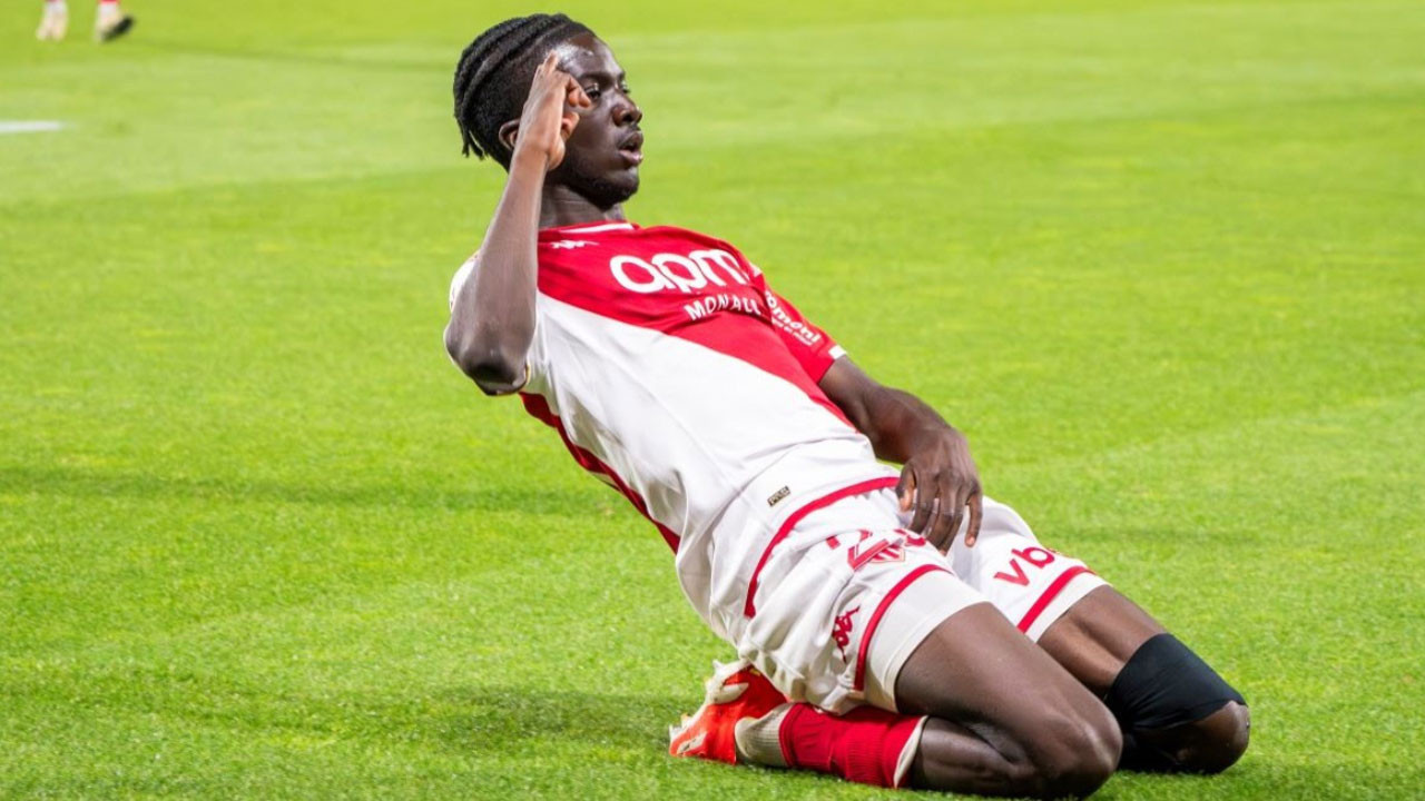 Transfer VAR: Galatasaray'ın golcüsüne talip çıktı | Beşiktaş Dahl istiyor! | Fenerbahçe'de sol beke yeni isim | Trabzonspor golcü arıyor!