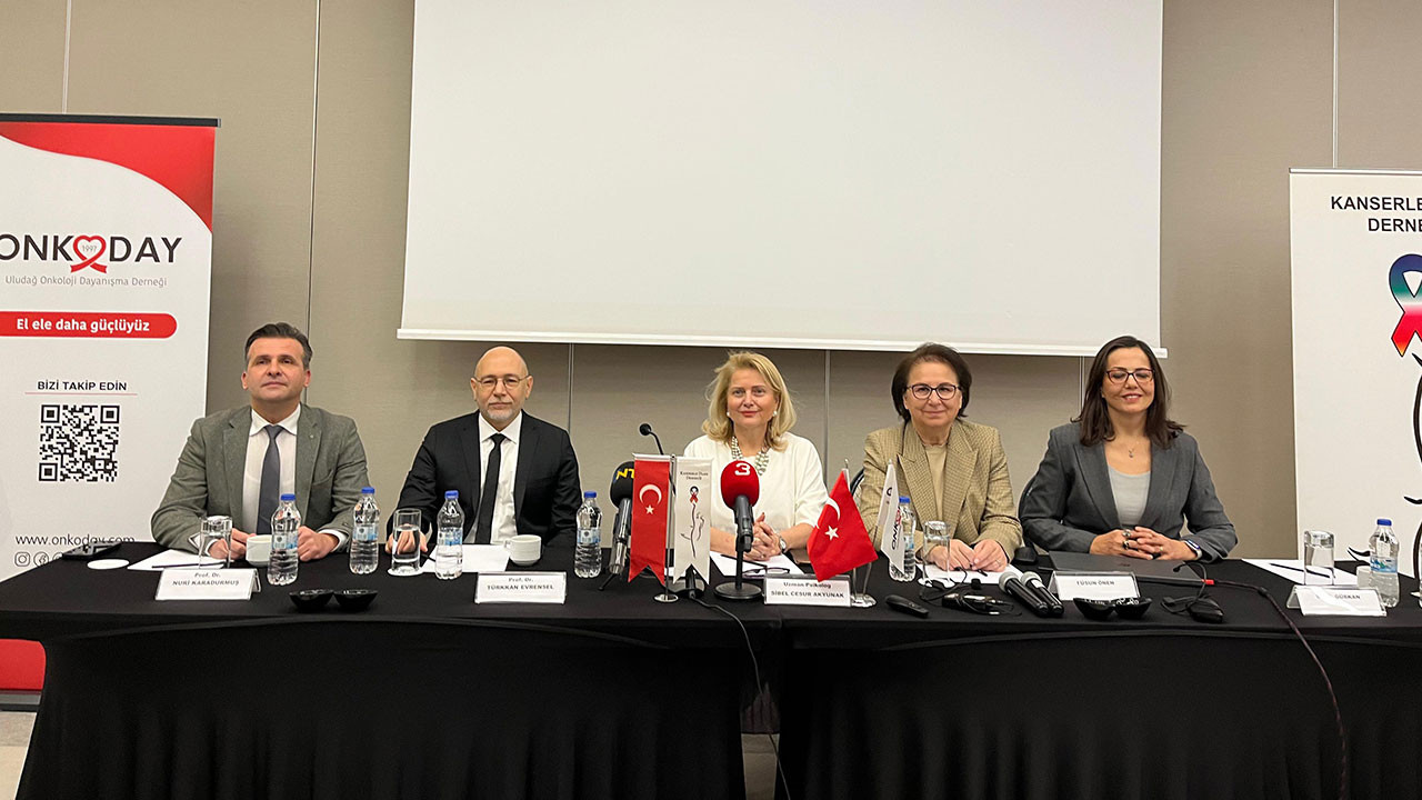 Duyguların yolculuğu başladı: Kanser hastalarının duyguları yapay zeka ile görselleştirildi