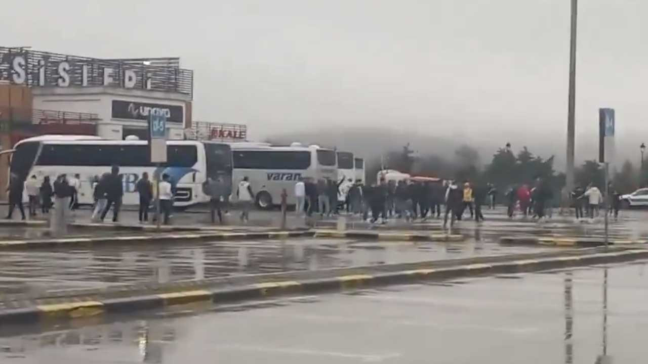 Ankaragücü'nün Gecekondu ve Bekar Evi Çocukları taraftar grupları Bolu'da birbirine girdi: Can pazarı yaşandı