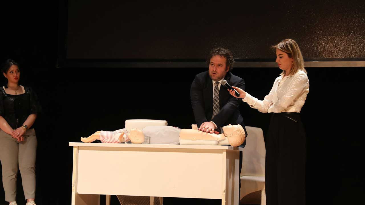 Etimesgut Belediyesinden çocuklara ilk yardım eğitimi