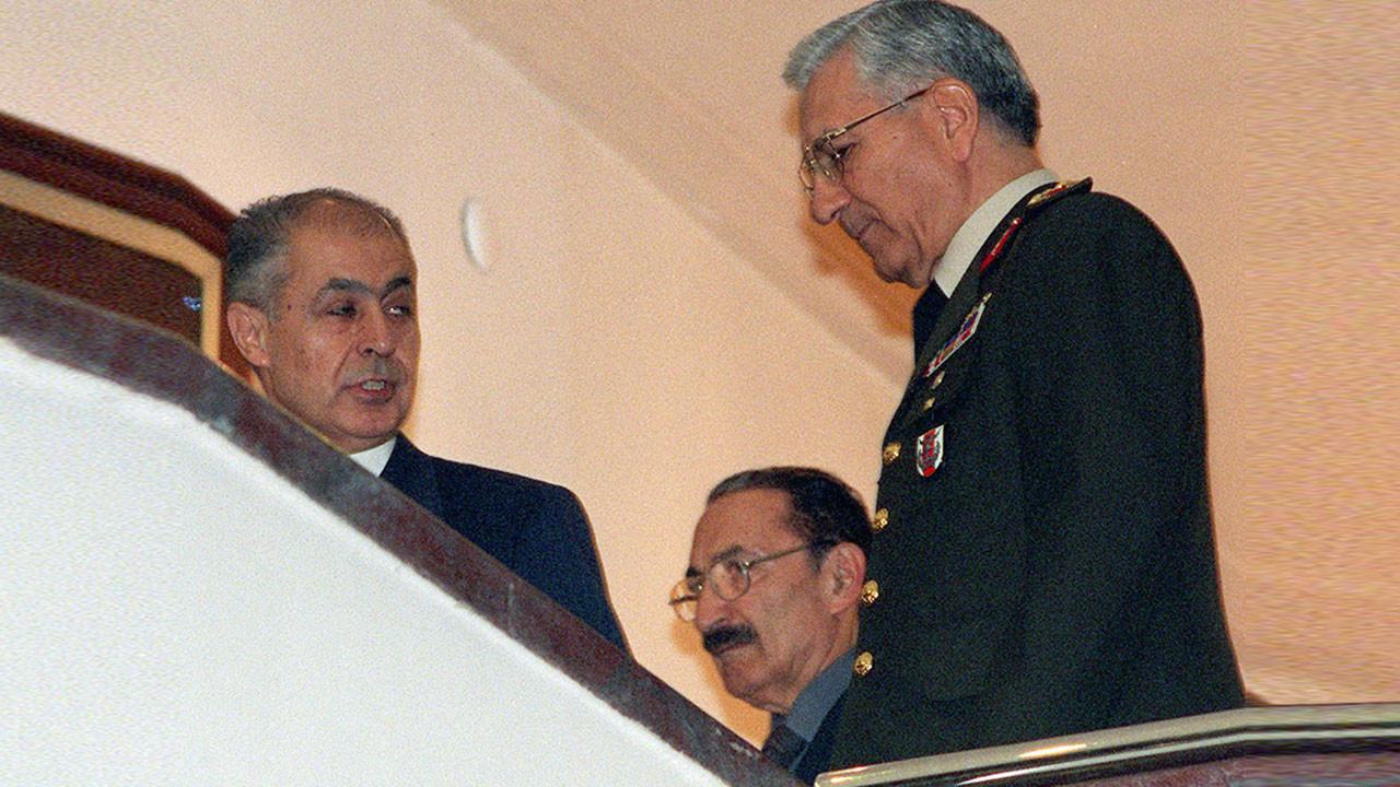 Ankara'daki bu eylem Türkiye'ye tarihin en büyük krizlerinden birini yaşattı