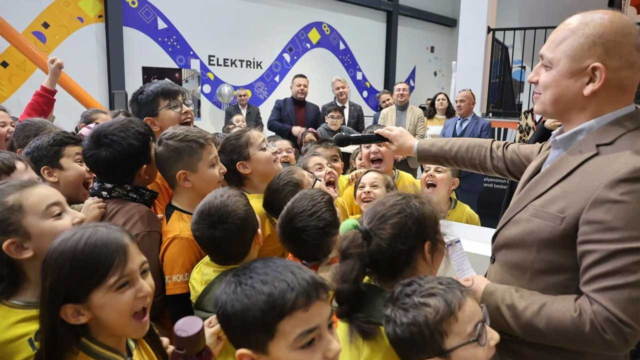 Kırıkkale Belediyesinden eğitime büyük destek: Bilim ve Keşif Kütüphanesi açıldı