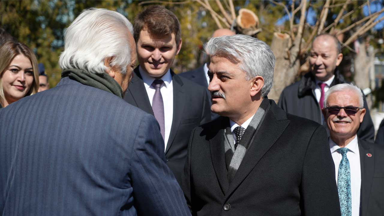 Kırıkkale Valisi Mehmet Makas, Sulakyurt’ta muhtarlarla buluştu: "Devletin imkanları milletin emrinde"