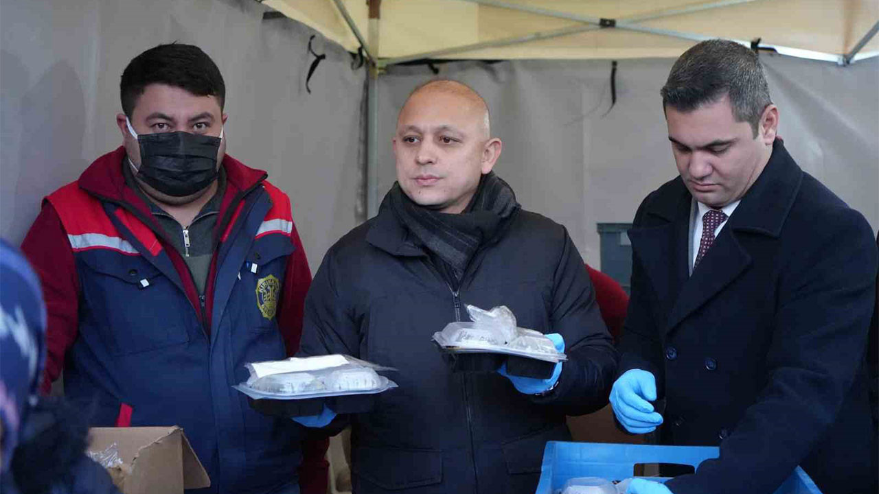 Kırıkkale’de bin kişiye iftar yemeği verildi