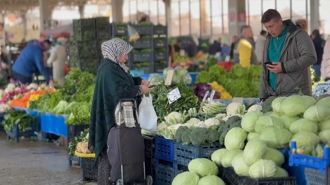 Kırıkkale Belediyesinden ihtiyaç sahiplerine pazar desteği: 12 ay sürecek destek hesaplara yattı
