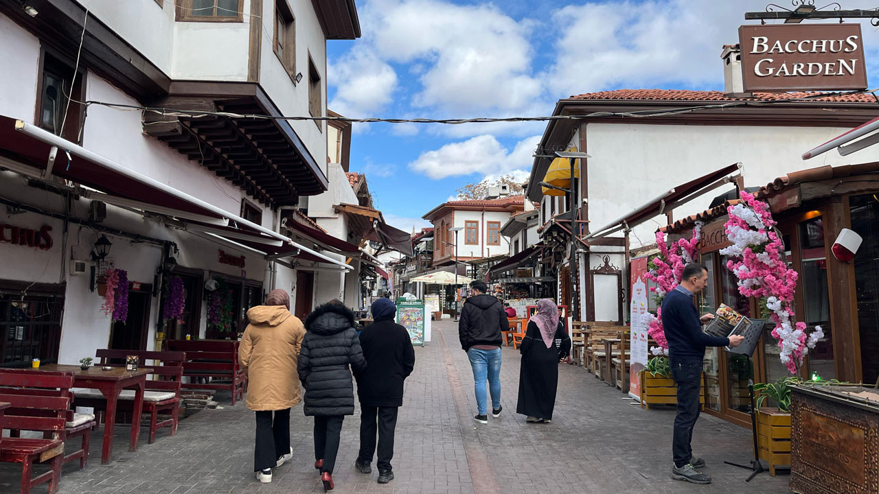 Ramazan sofrası cep yakıyor: Dışarıda iftar 1800 TL’yi buldu