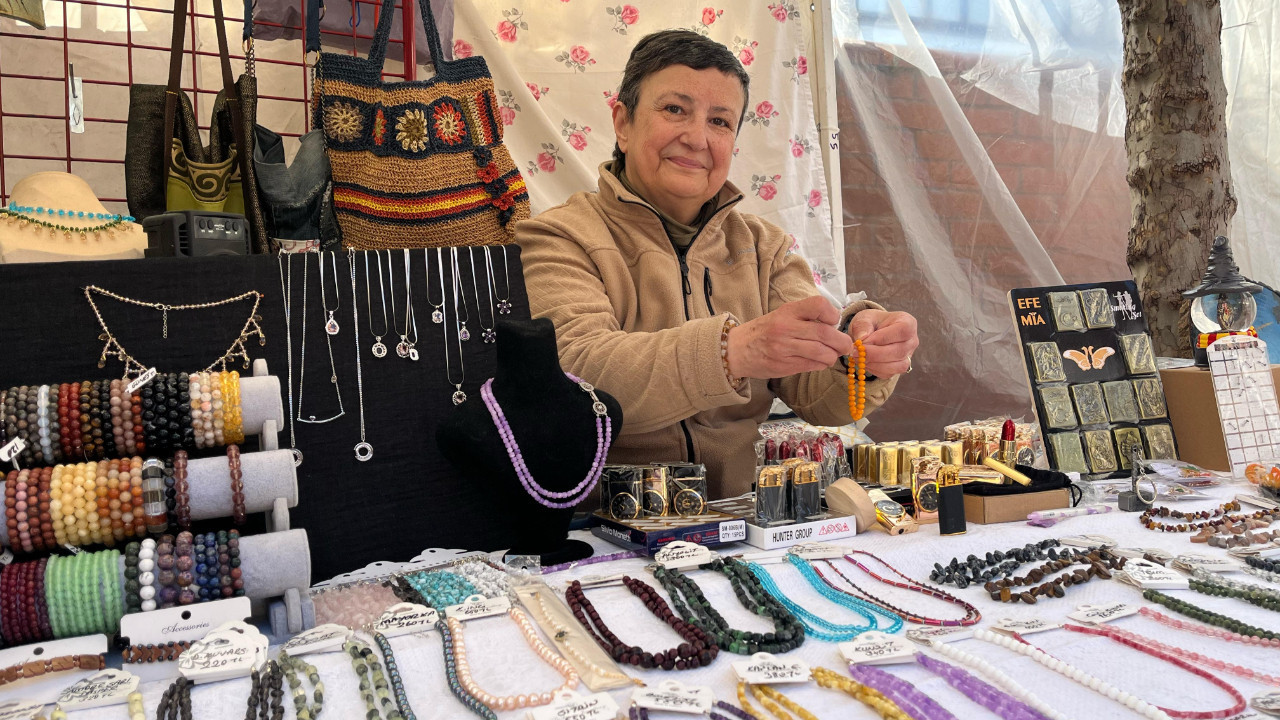 Neriman Çınar, Ankara'da boncuklarla ördüğü umutla kanseri yendi