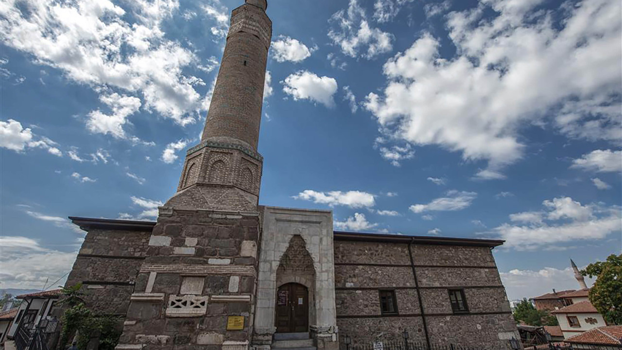 Arslanhane Camii'nin ayakta kalmasındaki sır belli oldu