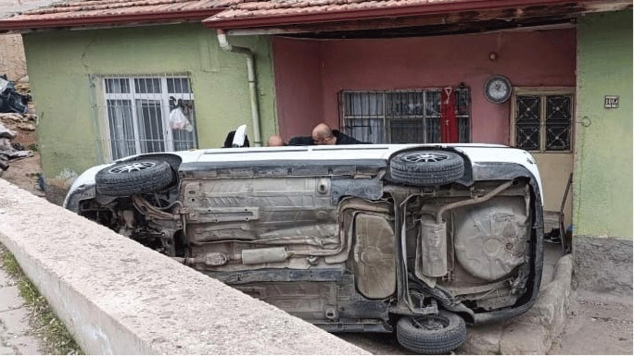 Kırıkkale’de kontrolden çıkan otomobil bahçeye devrildi: 1 yaralı