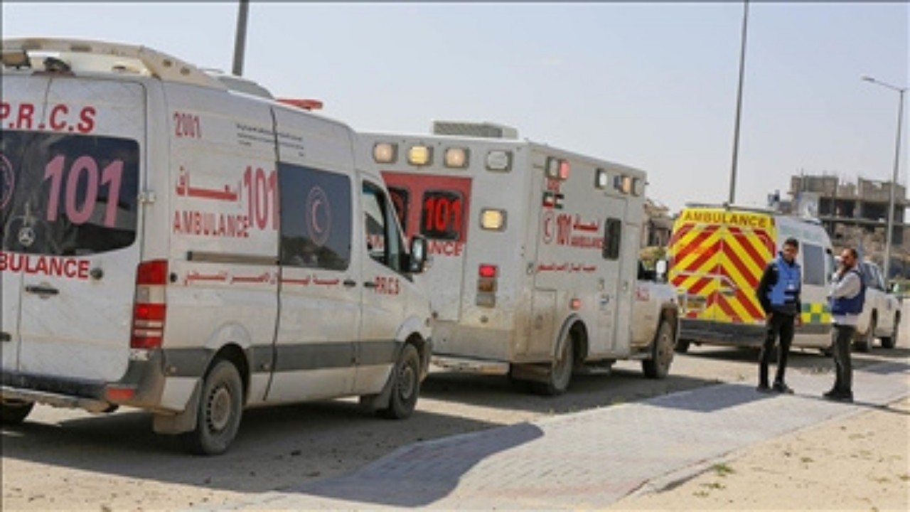 İsrail, Refah’ta ambulansları kuşatma altına aldı: Sağlık görevlileri yaralandı
