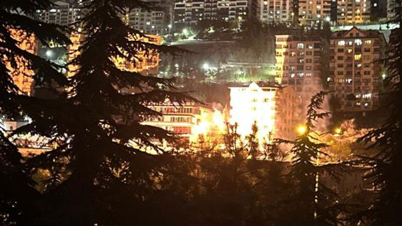 Keçiören'de elektrik direklerinde korkutan patlamalar!