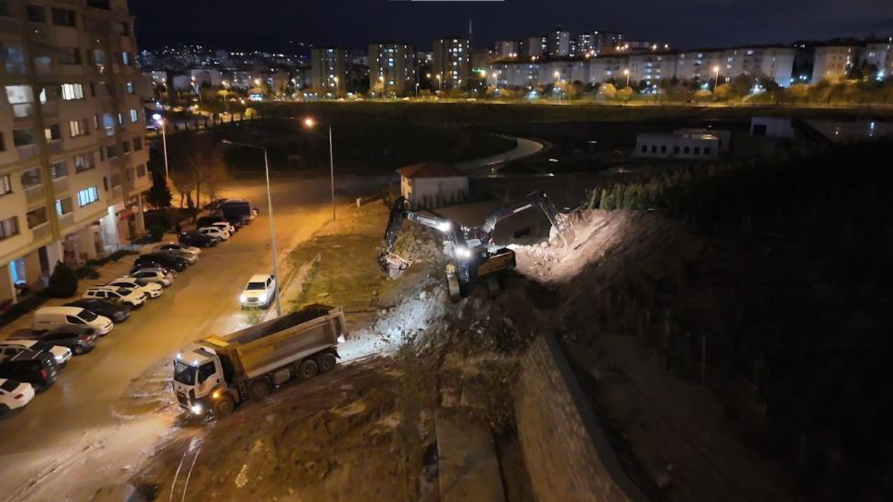 Ankara’da sağanak yağış sonrası istinat duvarı çöktü