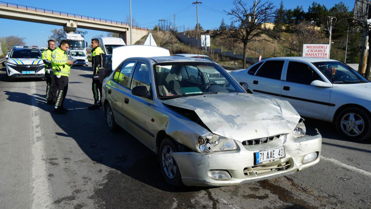 Kırıkkale'de zincirleme kaza: 4 yaralı