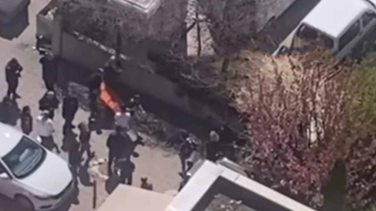 Ankara Batıkent'te sokak köpeklerinin uyutularak toplanmasına sert tepki! Polis ekipleri olay yerine geldi