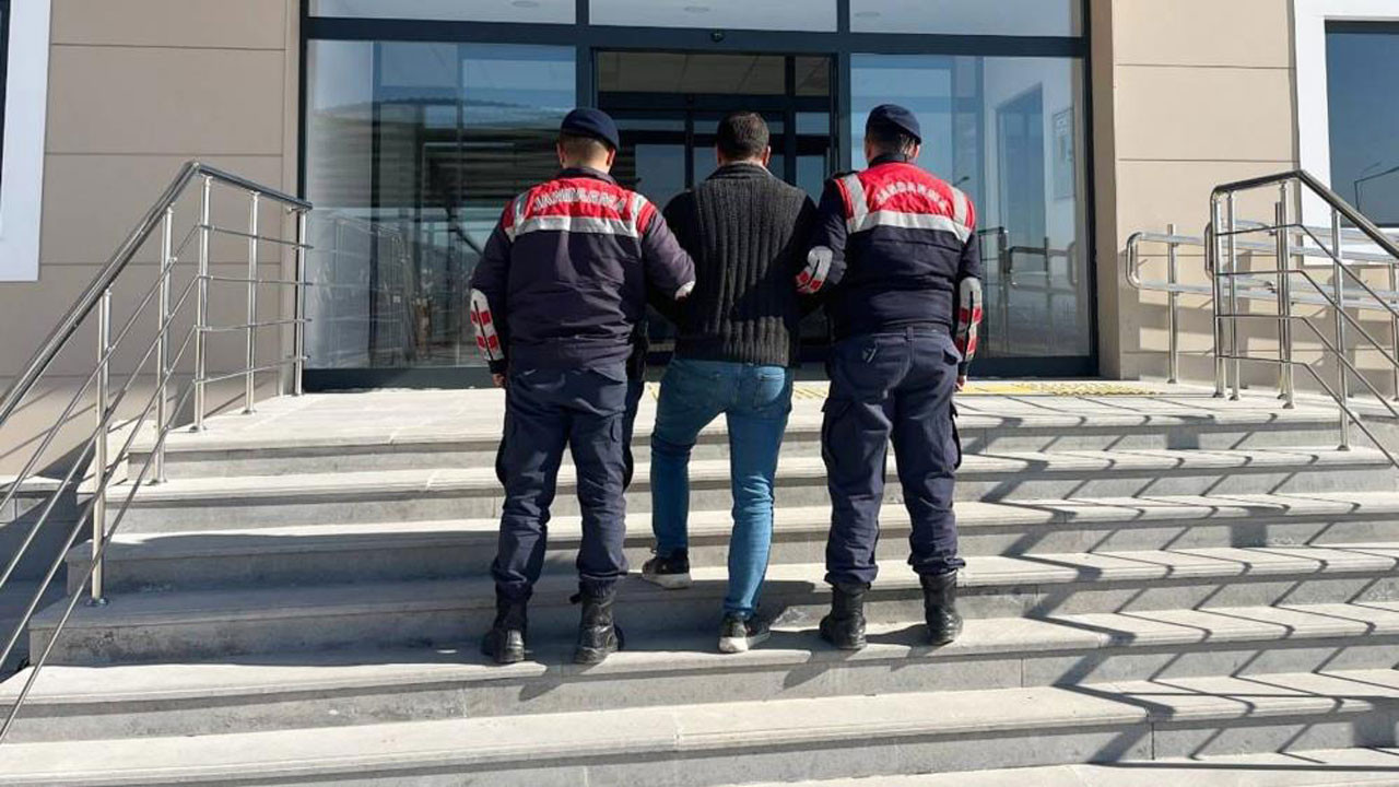 Kırıkkale'de muhtelif suçlardan aranan hükümlü, jandarma operasyonuyla yakayı ele verdi