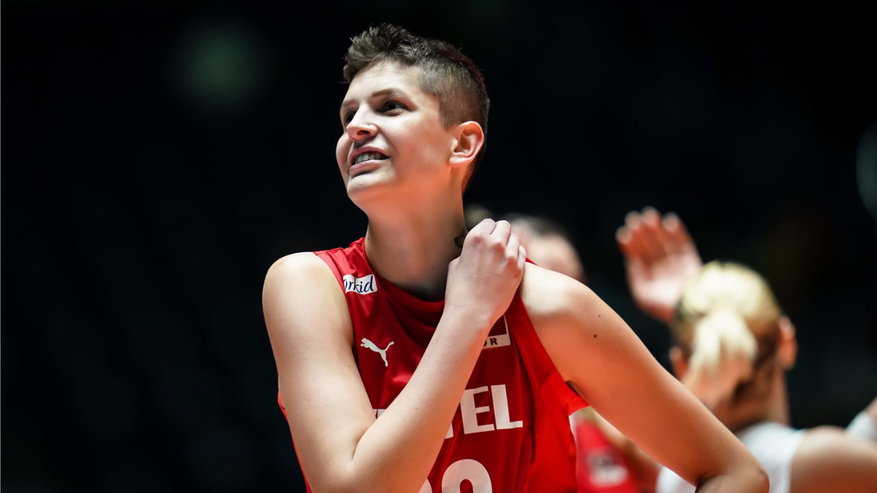 Ebrar Karakurt, transferini "sır kalmasın" diyerek açıkladı