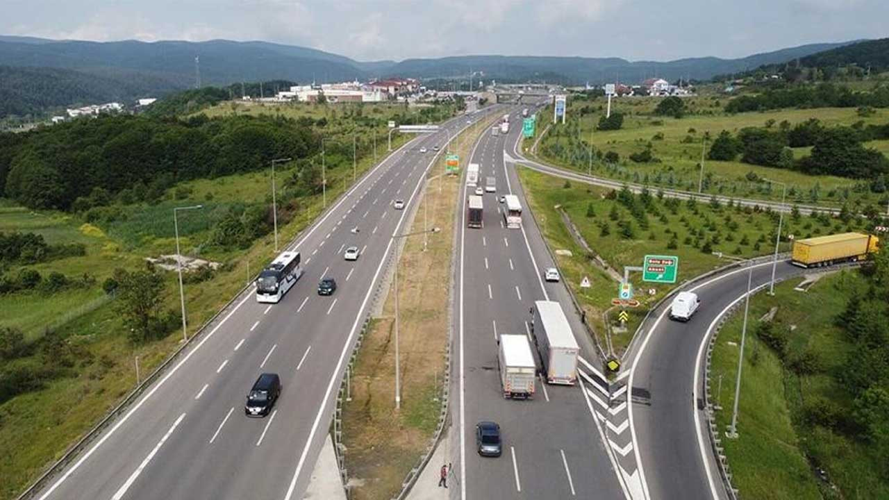 Ankara- İstanbul Yolu trafiğe kapatıldı, Kırıkkale'den yola çıkacaklara KGM'den uyarı