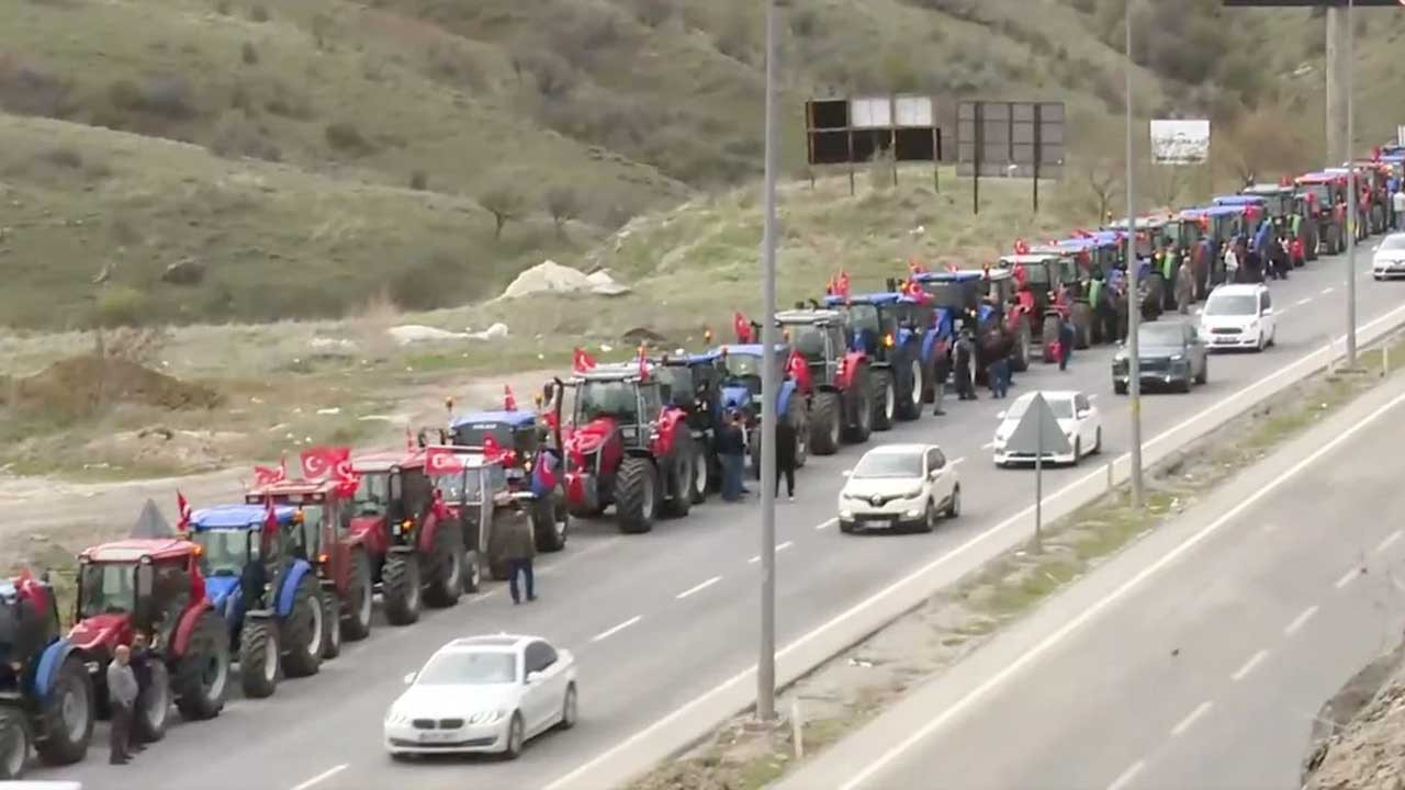 CHP'nin Yozgat mitingi için çiftçiler traktörlerle yola koyuldu