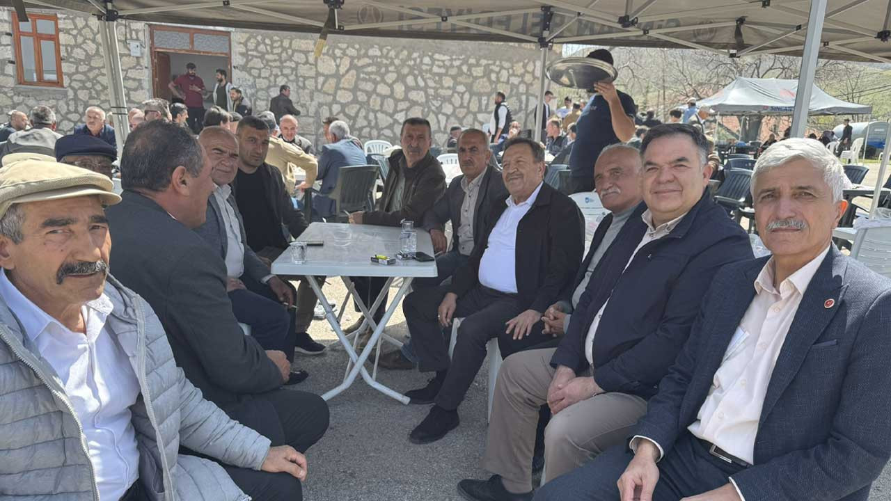 Ankara Milletvekili Yüksel Arslan, Sincan'da vatandaşlarla yağmur duasına katıldı