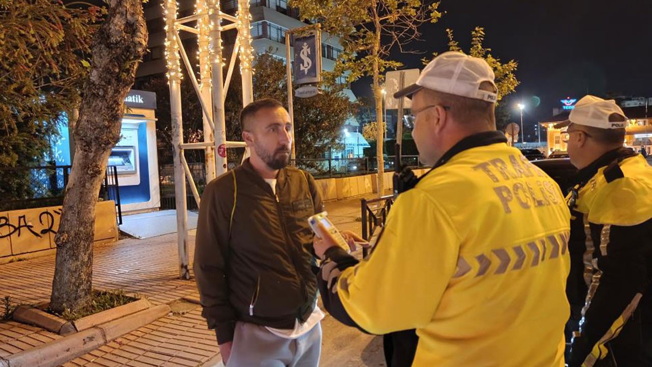 1.93 Promil alkollü çıkan sürücü 'Devlet memuruyum' diyerek cezadan kaçmaya çalıştı