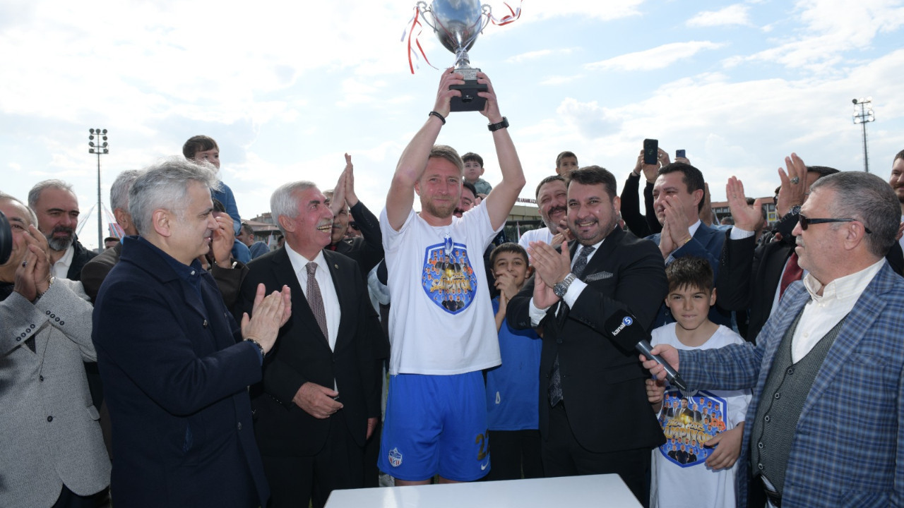 Kahramankazan Belediyespor, Ankara Süper Amatör Ligi şampiyonu oldu