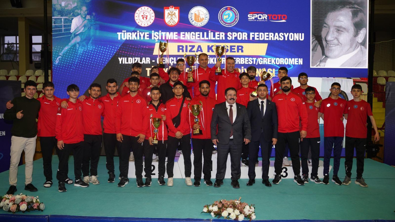 Keçiören Belediyesi İşitme Engelliler Güreş Takımı Türkiye gençler şampiyonu