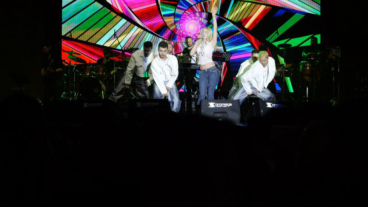 Etimesgut’ta 23 Nisan coşkusu: Aleyna Tilki çocuklarla buluştu