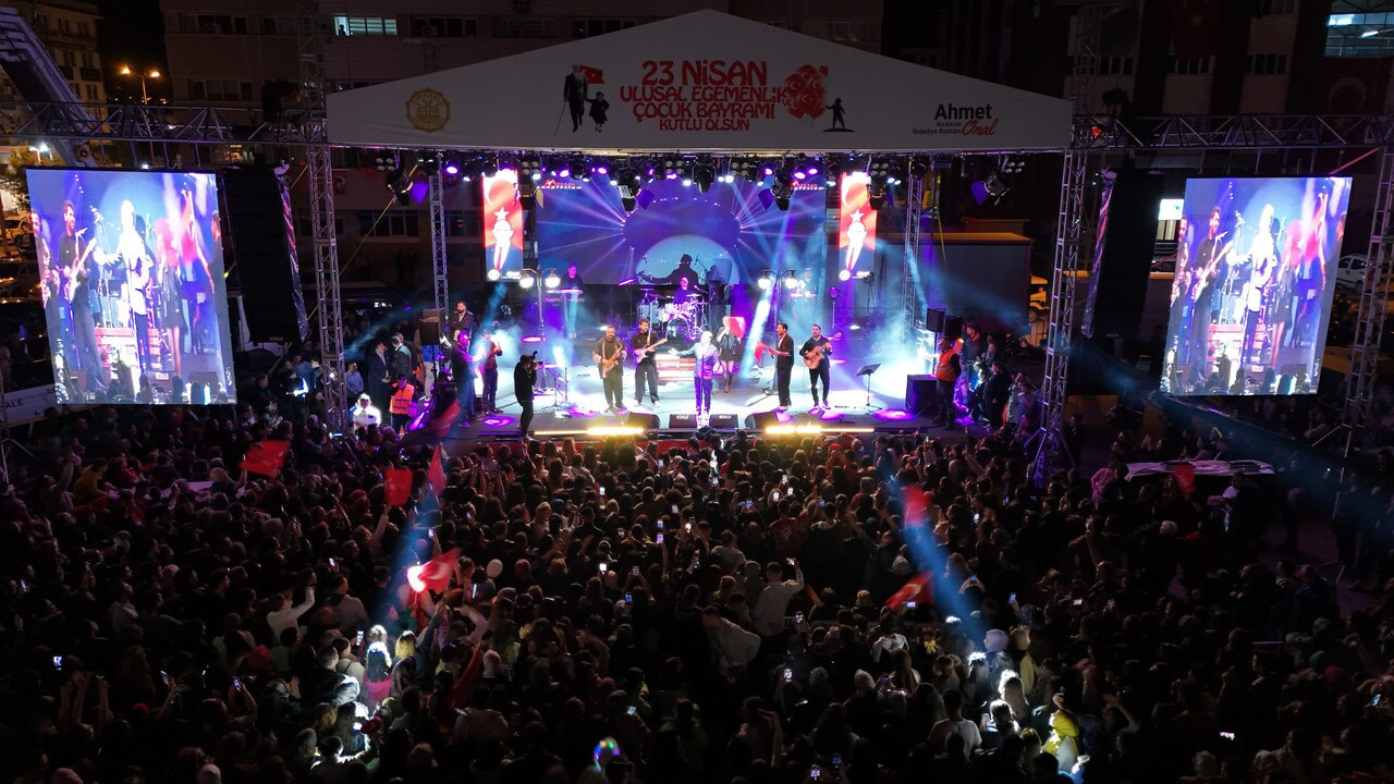 Rafet El Roman'dan Kırıkkale'de unutulmaz 23 Nisan konseri