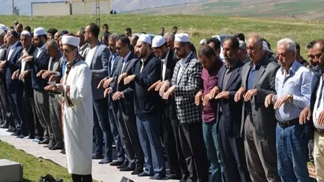 Özükavak Belediyesinde yağmur için eller semaya açıldı