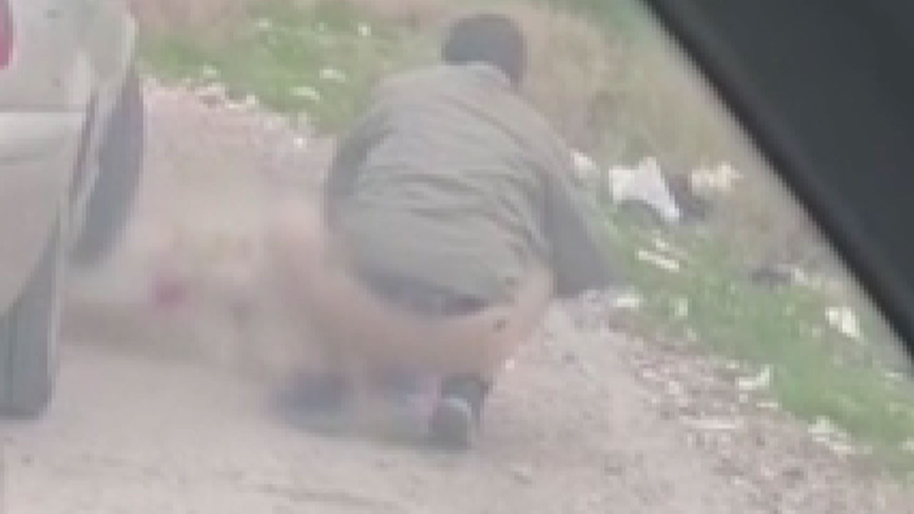 Keçiören'de boş şişelere alkol dolduran şahıslar kamerada