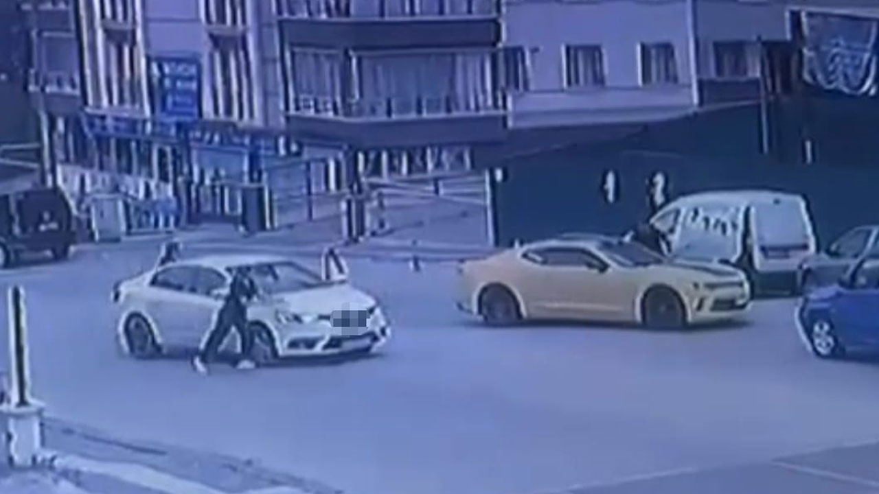 Ankara Mamak'ta yol kavgası büyüdü, 2'si kadın 3 kişi sürücüyü darp etti