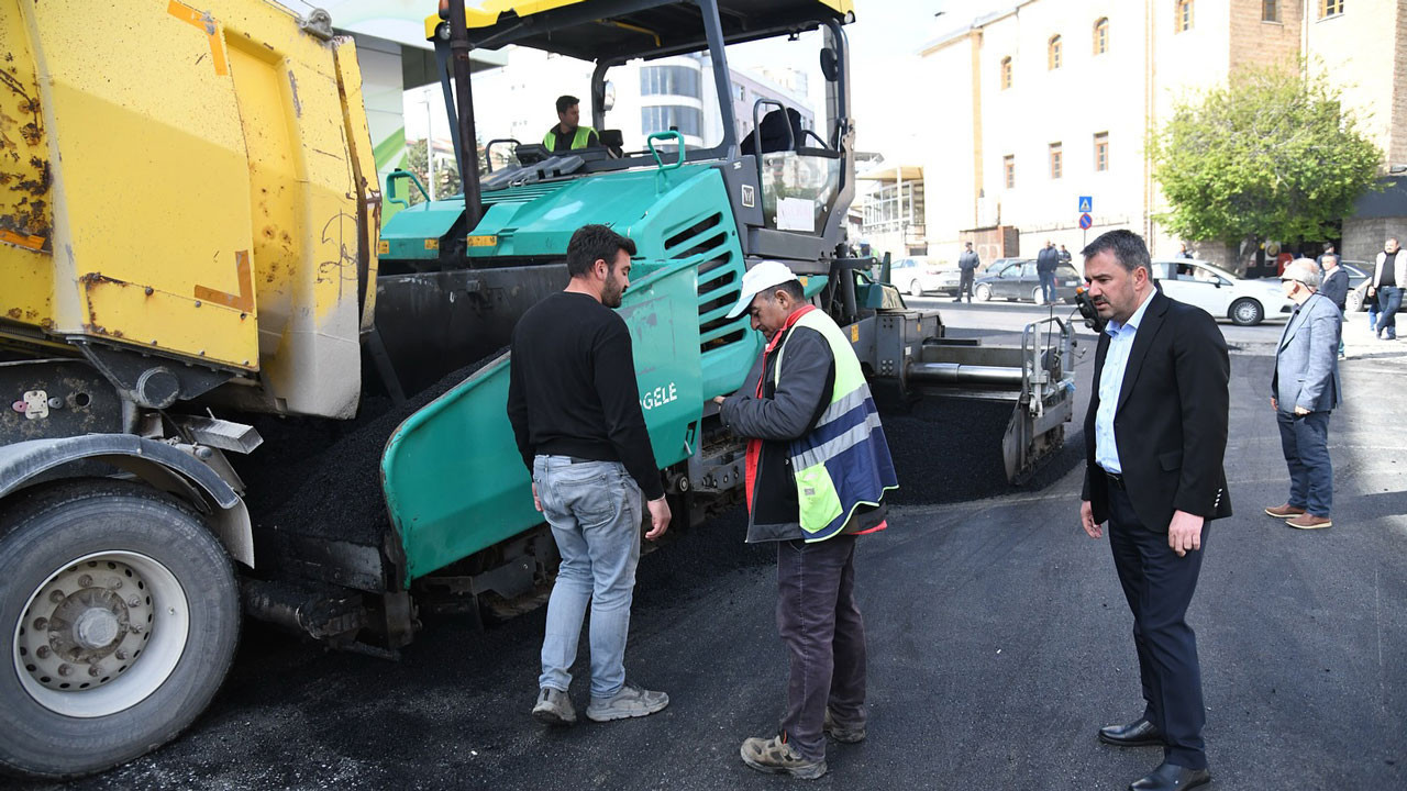 Pursaklar Belediyesinden yol yenileme seferberliği