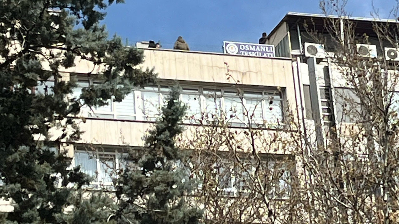 Kızılay’da intihar girişimi! Çevrede panik yaşandı!