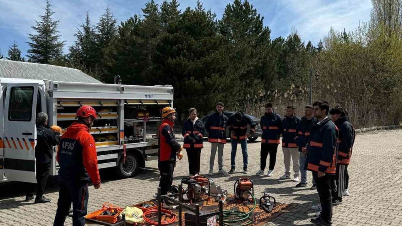 Afet farkındalığı için Yozgat’ta uygulamalı eğitim verildi