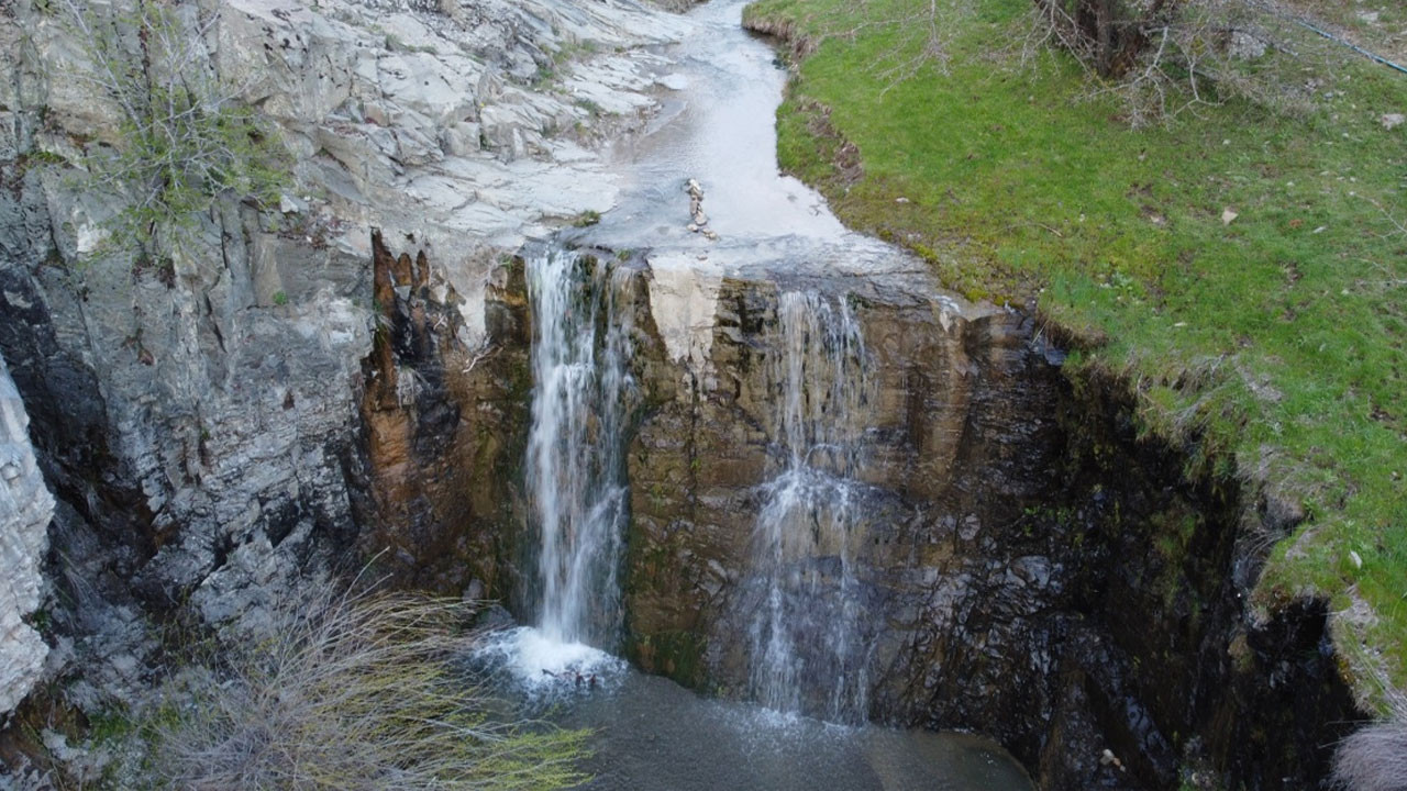 Yozgat’ın saklı cenneti Evci Şelalesi baharla coştu